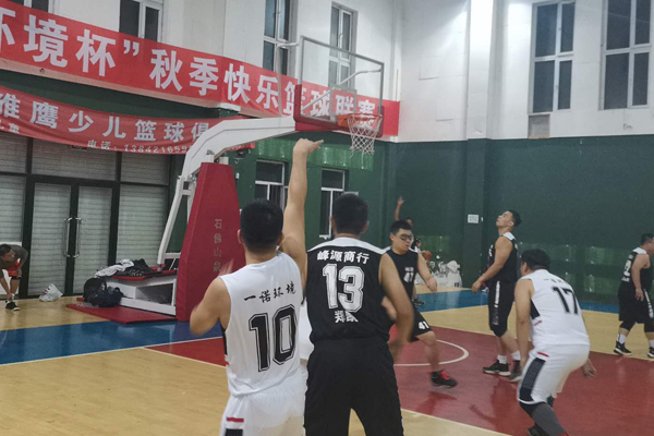 “一諾環境杯”秋季快樂籃球聯賽火熱激戰中 “一諾環境杯”秋季快樂籃球聯賽火熱激戰中